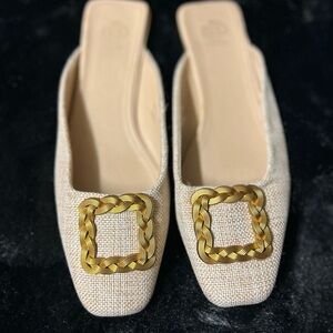 Elegant Cream Mules with Gold Accent